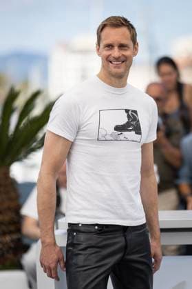 Pillion photocall at the 78th Cannes International Film Festival Alexander Skarsgard au photocall de Pillion lors du 78ème Festival International du Film de Cannes, au Palais des Festivals à Cannes, France, le 18 mai 2025 Jacovides Moreau Bestimage Pillion photocall at the 78th annual Cannes Film Festival at Palais des Festivals in Cannes, France, on May 18, 2025 Cannes France  Copyright: xJACOVIDES-MOREAUx xBESTIMAGExJACOVIDES-MOREAUx xBESTIMAGEx