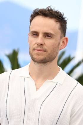 78eme Festival International du Film de Cannes Photocall du film Pillion 78th Cannes Film Festival Photocall with cast of the film Pillion Harry Lighton 444565 2025 05 18 Cannes France  Copyright: xIsabellexVautierx xStarfacex STAR_444565_025
