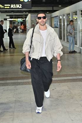 Cannes Tahar Rahim At Nice Airport JR Tahar Rahim arriving at Nice airport ahead 78th Cannes Film Festival in Nice, France on May, 18, 2025. Photo by Julien Reynaud APS-Medias ABACAPRESS.COM Nice France  Copyright: xReynaudxJulien APS-Medias ABACAx