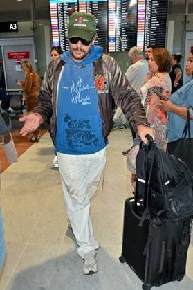 Cannes James Franco At Nice Airport JR James Franco arriving at Nice airport ahead 78th Cannes Film Festival in Nice, France on May, 18, 2025. Photo by Julien Reynaud APS-Medias ABACAPRESS.COM Nice France  Copyright: xReynaudxJulien APS-Medias ABACAx