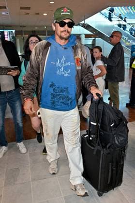 Cannes James Franco At Nice Airport JR James Franco arriving at Nice airport ahead 78th Cannes Film Festival in Nice, France on May, 18, 2025. Photo by Julien Reynaud APS-Medias ABACAPRESS.COM Nice France  Copyright: xReynaudxJulien APS-Medias ABACAx