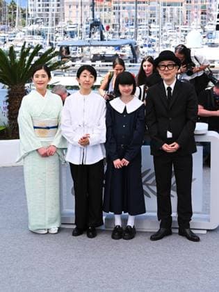 Cannes, France, France: Cannes, 78th Cannes Film Festival 2025 - day 6 - Photocall of the film Renoir . In the photo: Hikari Ishida, Chie Hayakawa, Suzuki Yui and Lily Franky Cannes France  - ZUMAp169 20250518_zea_p169_771 Copyright: xAlbertoxTerenghix