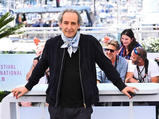 Cannes, France, France: Cannes, 78th Cannes Film Festival 2025 - day 6 - Photocall of the film La Lecon De Musique Alexandre Desplat & Guillermo Del Toro . In the photo Alexandre Desplat Cannes France  - ZUMAp169 20250518_zea_p169_816 Copyright: xAlbertoxTerenghix