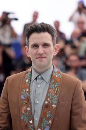 Photocall de Pillion lors du 78ème Festival International du Film de Cannes Harry Melling au photocall de Pillion lors du 78ème Festival International du Film de Cannes, au Palais des Festivals à Cannes, France, le 18 mai 2025 Jacovides Moreau Bestimage Pillion photocall at the 78th annual Cannes Film Festival at Palais des Festivals in Cannes, France, on May 18, 2025 Cannes France  Copyright: xJACOVIDES-MOREAUx xBESTIMAGExJACOVIDES-MOREAUx xBESTIMAGEx