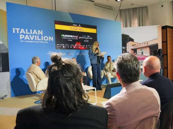 Cannes, France: Cannes, 78th Cannes Film Festival 2025 - day 6 - press conference Filming Italy Sardinia - In the photo: Tiziana Rocca, Cannes France  - ZUMAp169 20250518_zea_p169_853 Copyright: xBarbaraxAmendolax