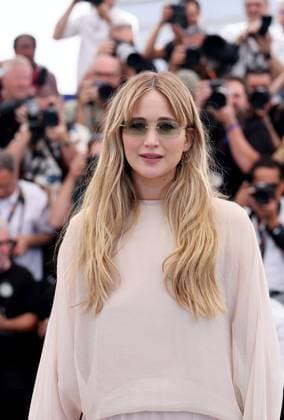 Die My Love photocall at the 78th Cannes International Film Festival Jennifer Lawrence au photocall de Die My Love lors du 78ème Festival International du Film de Cannes, au Palais des Festivals à Cannes, France, le 18 mai 2025 Jacovides Moreau Bestimage Die my love photocall at the 78th annual Cannes Film Festival at Palais des Festivals in Cannes, France, on May 18, 2025 Cannes France  Copyright: xJACOVIDES-MOREAUx xBESTIMAGExJACOVIDES-MOREAUx xBESTIMAGEx