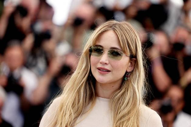 Die My Love photocall at the 78th Cannes International Film Festival Jennifer Lawrence au photocall de Die My Love lors du 78ème Festival International du Film de Cannes, au Palais des Festivals à Cannes, France, le 18 mai 2025 Jacovides Moreau Bestimage Die my love photocall at the 78th annual Cannes Film Festival at Palais des Festivals in Cannes, France, on May 18, 2025 Cannes France  Copyright: xJACOVIDES-MOREAUx xBESTIMAGExJACOVIDES-MOREAUx xBESTIMAGEx