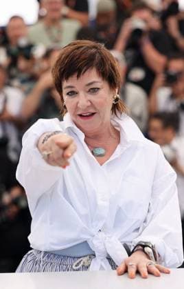 Die My Love photocall at the 78th Cannes International Film Festival Lynne Ramsay au photocall de Die My Love lors du 78ème Festival International du Film de Cannes, au Palais des Festivals à Cannes, France, le 18 mai 2025 Jacovides Moreau Bestimage Die my love photocall at the 78th annual Cannes Film Festival at Palais des Festivals in Cannes, France, on May 18, 2025 Cannes France  Copyright: xJACOVIDES-MOREAUx xBESTIMAGExJACOVIDES-MOREAUx xBESTIMAGEx