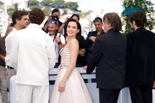 Aubry Dullin, Zoey Deutch, Richard Linklater and Guillaume Marbeck at the photocall for the feature film Nouvelle Vague New Wave at the Festival de Cannes 2025 78 Cannes International Film Festival at the Palais des Festivals Cannes, 18 05 2025 Foto:xD.xBedrosianx xFuturexImagex nouvelle_5506