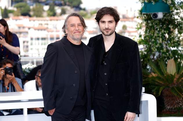 Richard Linklater and Guillaume Marbeck at the photocall for the feature film Nouvelle Vague New Wave at the Festival de Cannes 2025 78 Cannes International Film Festival at the Palais des Festivals Cannes, 18 05 2025 Foto:xD.xBedrosianx xFuturexImagex nouvelle_5514