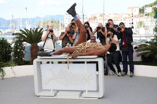 O Riso E A Faca (I Only Rest In The Storm) Photocall - The 78th Annual Cannes Film Festival Jonathan Guilherme - O Riso E A Faca (I Only Rest In The Storm) Photocall - The 78th Annual Cannes Film Festival in Cannes, France on May 18, 2025.  Copyright: x Chassery+Courdjix