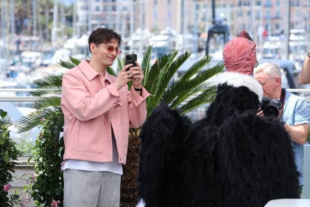 Cannes - I Love Peru Photocall El Condor and Raphael Quenard posing during the I Love Peru photocall at the 78th annual Cannes Film Festival at Palais des Festivals on May 18, 2025 in Cannes, France. Photo by Jerome Domine ABACAPRESS.COM Cannes France  Copyright: xDominexJerome ABACAx