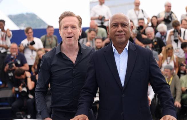 Photocall de Orwell 2 2 5 lors du 78ème Festival International du Film de Cannes Damian Lewis et Raoul Peck au photocall de Orwell 2 2 5 lors du 78ème Festival International du Film de Cannes, au Palais des Festivals à Cannes, France, le 18 mai 2025 Jacovides Moreau Bestimage Orwell 2 2 5 photocall at the 78th annual Cannes Film Festival at Palais des Festivals in Cannes, France, on May 18, 2025 Cannes France  Copyright: xJACOVIDES-MOREAUx xBESTIMAGExJACOVIDES-MOREAUx xBESTIMAGEx