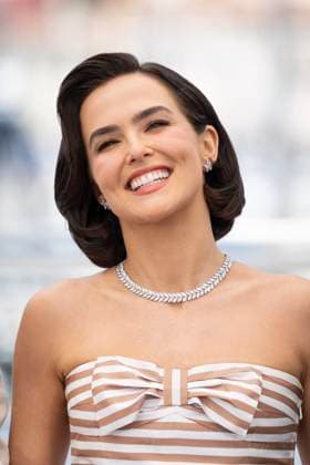New Wave photocall at the 78th annual Cannes Film Festival Zoey Deutch at the New Wave photocall at the 78th annual Cannes Film Festival at Palais des Festivals in Cannes, France, on May 18, 2025 Jacovides Moreau Bestimage New Wave photocall at the 78th annual Cannes Film Festival at Palais des Festivals in Cannes, France, on May 18, 2025 Cannes France  Copyright: xJACOVIDES-MOREAUx xBESTIMAGExJACOVIDES-MOREAUx xBESTIMAGEx