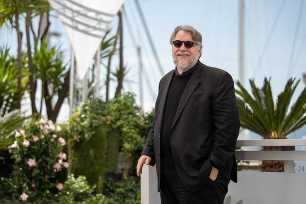 La Lecon De Musique Alexandre Desplat & Guillermo Del Toro Photocall - The 78th Annual Cannes Film Festival Guillermo del Toro poses during the La Lecon De Musique Alexandre Desplat & Guillermo Del Toro photocall at the 78th annual Cannes Film Festival at Palais des Festivals in Cannes, France, on May 18, 2025. Cannes France  Copyright: xLucaxCarlinox originalFilename: carlino-notitle250518_npwKj.jpg