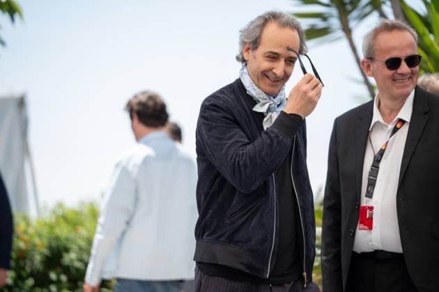 La Lecon De Musique Alexandre Desplat & Guillermo Del Toro Photocall - The 78th Annual Cannes Film Festival Alexandre Desplat poses during the La Lecon De Musique Alexandre Desplat & Guillermo Del Toro photocall at the 78th annual Cannes Film Festival at Palais des Festivals in Cannes, France, on May 18, 2025. Cannes France  Copyright: xLucaxCarlinox originalFilename: carlino-notitle250518_npyv1.jpg