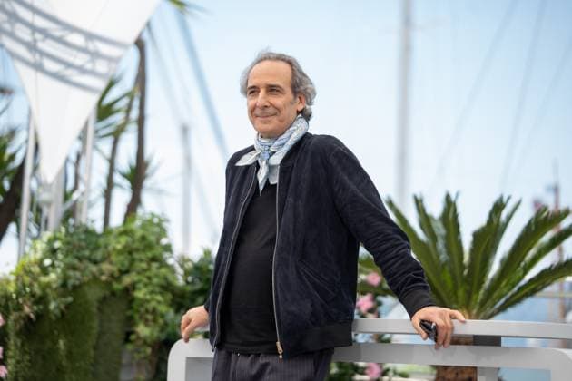 La Lecon De Musique Alexandre Desplat & Guillermo Del Toro Photocall - The 78th Annual Cannes Film Festival Alexandre Desplat poses during the La Lecon De Musique Alexandre Desplat & Guillermo Del Toro photocall at the 78th annual Cannes Film Festival at Palais des Festivals in Cannes, France, on May 18, 2025. Cannes France  Copyright: xLucaxCarlinox originalFilename: carlino-notitle250518_npZoc.jpg
