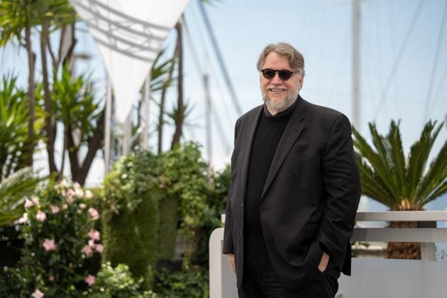 La Lecon De Musique Alexandre Desplat & Guillermo Del Toro Photocall - The 78th Annual Cannes Film Festival Guillermo del Toro poses during the La Lecon De Musique Alexandre Desplat & Guillermo Del Toro photocall at the 78th annual Cannes Film Festival at Palais des Festivals in Cannes, France, on May 18, 2025. Cannes France  Copyright: xLucaxCarlinox originalFilename: carlino-notitle250518_npaZU.jpg