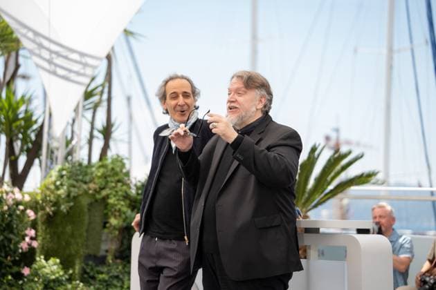 La Lecon De Musique Alexandre Desplat & Guillermo Del Toro Photocall - The 78th Annual Cannes Film Festival Alexandre Desplat and Guillermo del Toro pose during the La Lecon De Musique Alexandre Desplat & Guillermo Del Toro photocall at the 78th annual Cannes Film Festival at Palais des Festivals in Cannes, France, on May 18, 2025. Cannes France  Copyright: xLucaxCarlinox originalFilename: carlino-notitle250518_npN5Y.jpg