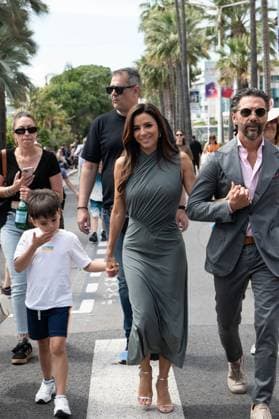 Cannes - Eva Longoria And Family On The Croisette Eva Longoria and family on The Croisette, during the 78th annual Cannes Film Festival, on May 18, 2025 in Cannes, France. Photoby Florian Poitout ABACAPRESS.COM Cannes France  Copyright: xPoitoutxFlorian ABACAx