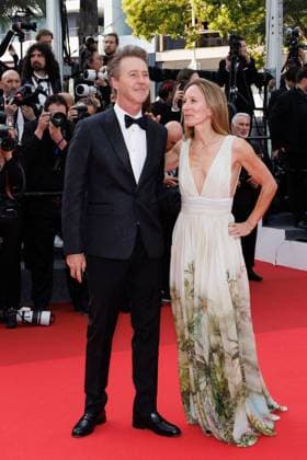 M Montée des marches du film The Phoenician Scheme lors du 78ème Festival International du Film de Cannes Edward Norton et sa femme Shauna Robertson Montée des marches du film The Phoenician Scheme lors du 78ème Festival International du Film de Cannes, au Palais des Festivals à Cannes On may 18th 2025 Jacovides Moreau Bestimage Red carpet for the movie The Phoenician Scheme during the 78th Cannes International Film Festival at the Palais des Festivals in Cannes, France On may 18th 2025 Cannes France  Copyright: xJACOVIDES-MOREAUx xBESTIMAGExJACOVIDES-MOREAUx xBESTIMAGEx