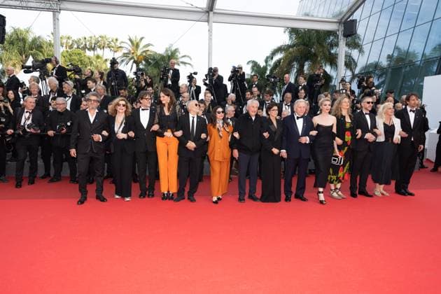 B Montée des marches du film The Phoenician Scheme lors du 78ème Festival International du Film de Cannes Radu Mihaileanu, guest, Claude Lelouch, Rachida Dati, Constantin Costa Gavras, guest Montée des marches du film The Phoenician Scheme lors du 78ème Festival International du Film de Cannes, au Palais des Festivals à Cannes On may 18th 2025 Olivier Borde Bestimage Red carpet for the movie The Phoenician Scheme during the 78th Cannes International Film Festival at the Palais des Festivals in Cannes, France On may 18th 2025 Cannes France  Copyright: xOLIVIERxBORDEx xBESTIMAGExOLIVIERxBORDEx xBESTIMAGEx