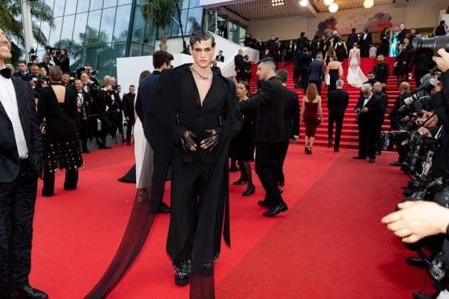 B Montée des marches du film The Phoenician Scheme lors du 78ème Festival International du Film de Cannes Raphaël Say Montée des marches du film The Phoenician Scheme lors du 78ème Festival International du Film de Cannes, au Palais des Festivals à Cannes Le 18 mai 2025 Olivier Borde Bestimage Red carpet for the movie The Phoenician Scheme during the 78th Cannes International Film Festival at the Palais des Festivals in Cannes, France On may 18th 2025 Cannes France  Copyright: xOLIVIERxBORDEx xBESTIMAGExOLIVIERxBORDEx xBESTIMAGEx