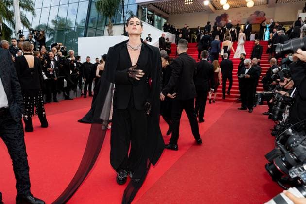 B Montée des marches du film The Phoenician Scheme lors du 78ème Festival International du Film de Cannes Raphaël Say Montée des marches du film The Phoenician Scheme lors du 78ème Festival International du Film de Cannes, au Palais des Festivals à Cannes Le 18 mai 2025 Olivier Borde Bestimage Red carpet for the movie The Phoenician Scheme during the 78th Cannes International Film Festival at the Palais des Festivals in Cannes, France On may 18th 2025 Cannes France  Copyright: xOLIVIERxBORDEx xBESTIMAGExOLIVIERxBORDEx xBESTIMAGEx
