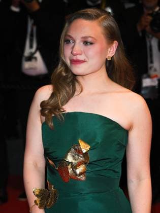 Cannes, 78th Cannes Film Festival 2025 - evening 6 - Red Carpet of the film The Phoenician Scheme Cannes, 78th Cannes Film Festival 2025 - Evening 6 - Red Carpet of the Film THE PHOENICIAN SCHEME In the photo: Mia Threapleton Cannes France  Copyright: xIPA ABACAx