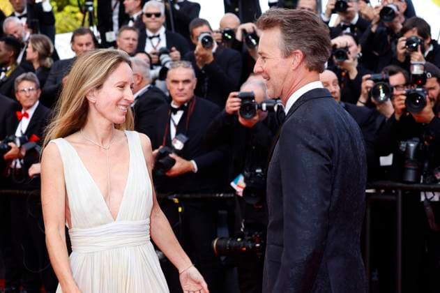 Shauna Robertson with husband Edward Norton at the premiere of the feature film The Phoenician Scheme The Phoenician Masterstroke at the Festival de Cannes 2025 78 Cannes International Film Festival at the Palais des Festivals Cannes, 18 05 2025 Foto:xD.xBedrosianx xFuturexImagex phoenician_5508