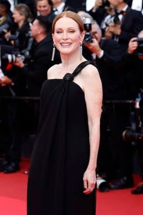 Julianne Moore at the premiere of the feature film The Phoenician Scheme The Phoenician Masterstroke at the Festival de Cannes 2025 78 Cannes International Film Festival at the Palais des Festivals Cannes, 18 05 2025 Foto:xD.xBedrosianx xFuturexImagex phoenician_5523
