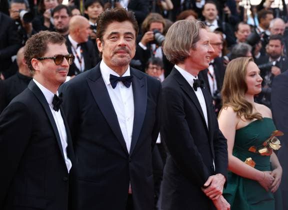 78eme Festival International du Film de Cannes Montée des marches du film The Phoenician Theme 78th Cannes Film Festival Red carpet of the film The phoenician scheme Michael Cera, Benicio Del Toro, Wes Anderson and Mia Threapleton 444609 2025 05 18 Cannes France  Copyright: xIsabellexVautierx xStarfacex STAR_444609_025