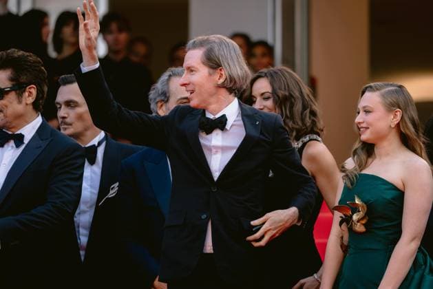 Internationale Filmfestspiele von Cannes, The Phoenician Scheme Premiere 78eme Festival International du Film de Cannes Montée des marches du film The Phoenician Theme 78th International Cannes Film Festival Red carpet for The Phoenician Theme Movie 444610 2025 05 18 Alpes Maritimes Cannes France Winslet Threapleton, Mia Anderson, Wes  Copyright: xTerencexBaelenx STAR_444610_203