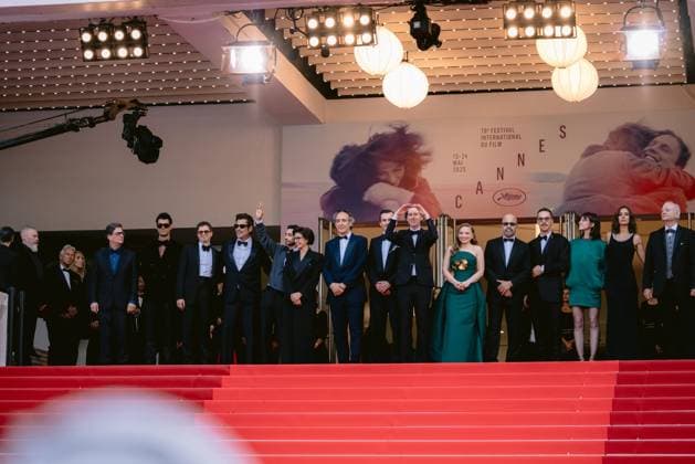 Internationale Filmfestspiele von Cannes, The Phoenician Scheme Premiere 78eme Festival International du Film de Cannes Montée des marches du film The Phoenician Theme 78th International Cannes Film Festival Red carpet for The Phoenician Theme Movie 444610 2025 05 18 Alpes Maritimes Cannes France Winslet Threapleton, Mia Gainsbourg, Charlotte Anderson, Wes Del Toro, Benicio Wright, Jeffrey Cera, Michael Cumberbatch, Benedict Friend, Rupert Ayoade, Richard Copyright: xTerencexBaelenx STAR_444610_209