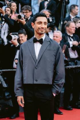 Internationale Filmfestspiele von Cannes, The Phoenician Scheme Premiere 78eme Festival International du Film de Cannes Montée des marches du film The Phoenician Theme 78th International Cannes Film Festival Red carpet for The Phoenician Theme Movie 444610 2025 05 18 Alpes Maritimes Cannes France Ahmed, Riz  Copyright: xTerencexBaelenx STAR_444610_158