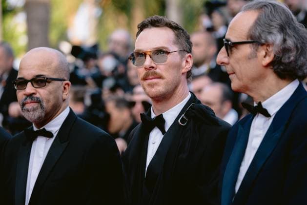 Internationale Filmfestspiele von Cannes, The Phoenician Scheme Premiere 78eme Festival International du Film de Cannes Montée des marches du film The Phoenician Theme 78th International Cannes Film Festival Red carpet for The Phoenician Theme Movie 444610 2025 05 18 Alpes Maritimes Cannes France Wright, Jeffrey Cumberbatch, Benedict  Copyright: xTerencexBaelenx STAR_444610_167