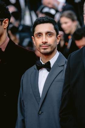 Internationale Filmfestspiele von Cannes, The Phoenician Scheme Premiere 78eme Festival International du Film de Cannes Montée des marches du film The Phoenician Theme 78th International Cannes Film Festival Red carpet for The Phoenician Theme Movie 444610 2025 05 18 Alpes Maritimes Cannes France Ahmed, Riz  Copyright: xTerencexBaelenx STAR_444610_185