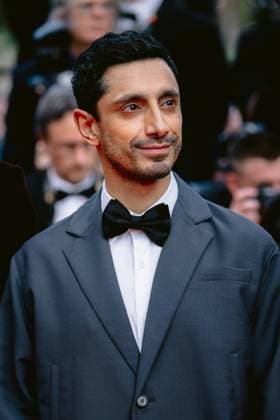 Internationale Filmfestspiele von Cannes, The Phoenician Scheme Premiere 78eme Festival International du Film de Cannes Montée des marches du film The Phoenician Theme 78th International Cannes Film Festival Red carpet for The Phoenician Theme Movie 444610 2025 05 18 Alpes Maritimes Cannes France Ahmed, Riz  Copyright: xTerencexBaelenx STAR_444610_190