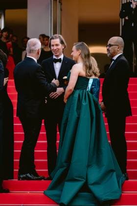 Internationale Filmfestspiele von Cannes, The Phoenician Scheme Premiere 78eme Festival International du Film de Cannes Montée des marches du film The Phoenician Theme 78th International Cannes Film Festival Red carpet for The Phoenician Theme Movie 444610 2025 05 18 Alpes Maritimes Cannes France Winslet Threapleton, Mia Anderson, Wes  Copyright: xTerencexBaelenx STAR_444610_199