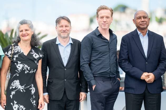 78eme Festival International du Film de Cannes Photocall du film Orwell 2 2 5 78th International Cannes Film Festival Photocall with cast of Orwell 2 2 5 movie 444602 2025 05 18 Cannes France Lewis, Damian Peck, Raoul Aigi, Aleksei Strauss, Alexandra  Copyright: xEstellexCarlierx xStarfacex STAR_444602_001