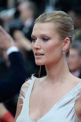 The Phoenician Scheme Premiere at 78th Festival de Cannes - Cannes, France CANNES, FRANCE. May 18, 2025: Toni Garrn at the premiere for The Phoenician Scheme at the 78th Festival de Cannes. Picture: Paul Smith Featureflash Cannes France  Copyright: xPaulxSmithx xFeatureflashx