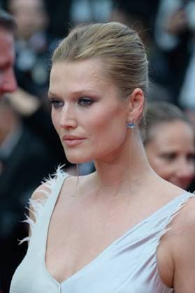 The Phoenician Scheme Premiere at 78th Festival de Cannes - Cannes, France CANNES, FRANCE. May 18, 2025: Toni Garrn at the premiere for The Phoenician Scheme at the 78th Festival de Cannes. Picture: Paul Smith Featureflash Cannes France  Copyright: xPaulxSmithx xFeatureflashx