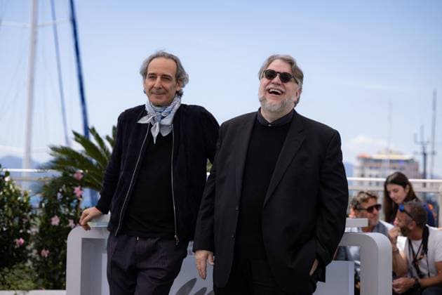 Cannes - La Lecon De Musique Photocall Alexandre Desplat and Guillermo del Toro pose during the La Lecon De Musique Alexandre Desplat & Guillermo Del Toro photocall at the 78th annual Cannes Film Festival at Palais des Festivals on May 18, 2025 in Cannes, France. Photo by Shootpix ABACAPRESS.COM Cannes France  Copyright: xShootpix ABACAx