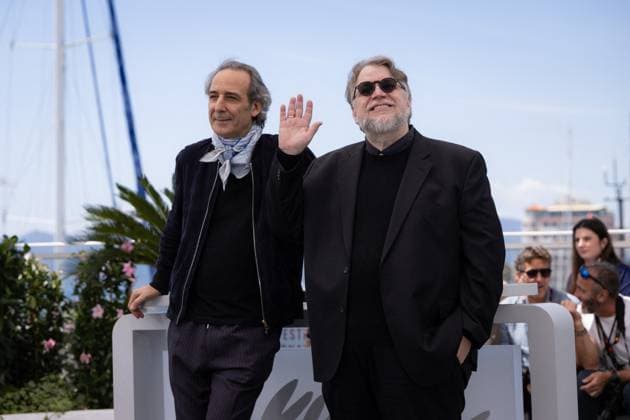 Cannes - La Lecon De Musique Photocall Alexandre Desplat and Guillermo del Toro pose during the La Lecon De Musique Alexandre Desplat & Guillermo Del Toro photocall at the 78th annual Cannes Film Festival at Palais des Festivals on May 18, 2025 in Cannes, France. Photo by Shootpix ABACAPRESS.COM Cannes France  Copyright: xShootpix ABACAx