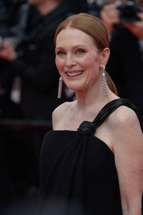 The Phoenician Scheme Premiere at 78th Festival de Cannes - Cannes, France CANNES, FRANCE. May 18, 2025: Julianne Moore at the premiere for The Phoenician Scheme at the 78th Festival de Cannes. Picture: Paul Smith Featureflash Cannes France  Copyright: xPaulxSmithx xFeatureflashx
