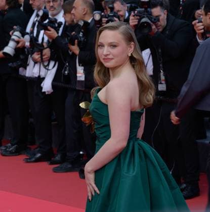 The Phoenician Scheme Premiere at 78th Festival de Cannes - Cannes, France CANNES, FRANCE. May 18, 2025: Mia Threapleton at the premiere for The Phoenician Scheme at the 78th Festival de Cannes. Picture: Paul Smith Featureflash Cannes France  Copyright: xPaulxSmithx xFeatureflashx