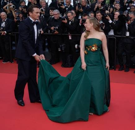 The Phoenician Scheme Premiere at 78th Festival de Cannes - Cannes, France CANNES, FRANCE. May 18, 2025: Rupert Friend, Mia Threapleton & Wes Anderson at the premiere for The Phoenician Scheme at the 78th Festival de Cannes. Picture: Paul Smith Featureflash Cannes France  Copyright: xPaulxSmithx xFeatureflashx