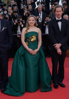 The Phoenician Scheme Premiere at 78th Festival de Cannes - Cannes, France CANNES, FRANCE. May 18, 2025: Mia Threapleton & Wes Anderson at the premiere for The Phoenician Scheme at the 78th Festival de Cannes. Picture: Paul Smith Featureflash Cannes France  Copyright: xPaulxSmithx xFeatureflashx