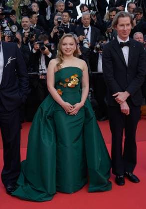 The Phoenician Scheme Premiere at 78th Festival de Cannes - Cannes, France CANNES, FRANCE. May 18, 2025: Mia Threapleton & Wes Anderson at the premiere for The Phoenician Scheme at the 78th Festival de Cannes. Picture: Paul Smith Featureflash Cannes France  Copyright: xPaulxSmithx xFeatureflashx