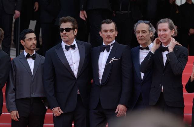The Phoenician Scheme Premiere at 78th Festival de Cannes - Cannes, France CANNES, FRANCE. May 18, 2025: Riz Ahmed, Benicio del Toro, Rupert Friend, Alexandre Desplat & Wes Anderson at the premiere for The Phoenician Scheme at the 78th Festival de Cannes. Picture: Paul Smith Featureflash Cannes France  Copyright: xPaulxSmithx xFeatureflashx